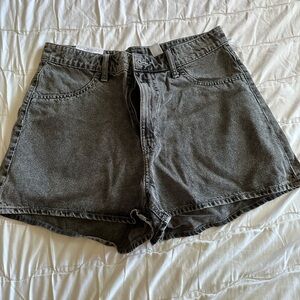 H&M Gray High Waist Shorts Casual Style